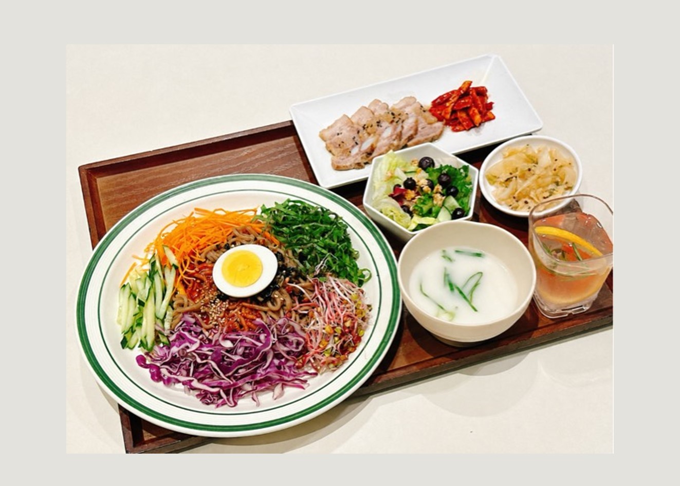 [아워홈오피스]쟁반막국수