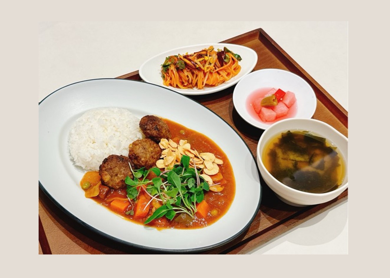 [아워홈오피스]포크볼하이라이스